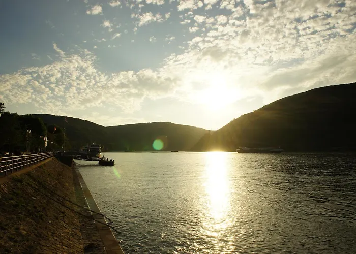 מלון Cafe Konditorei Koeppel בינגן אם ריין