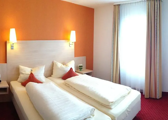 מלון Cafe Konditorei Koeppel